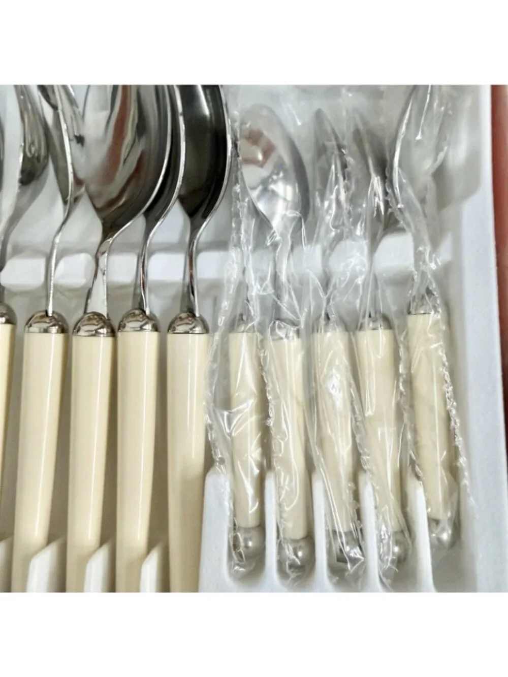 Gottingen Ashaya Stainless Flatware Ball End Cream Handles Space Age Retro Set